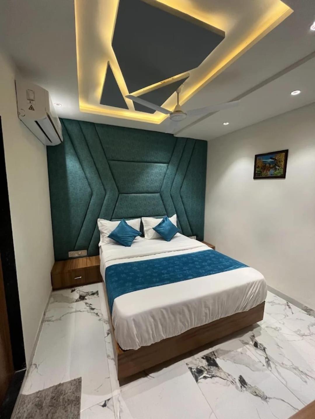 Hotel Season Ahmadábád Kültér fotó