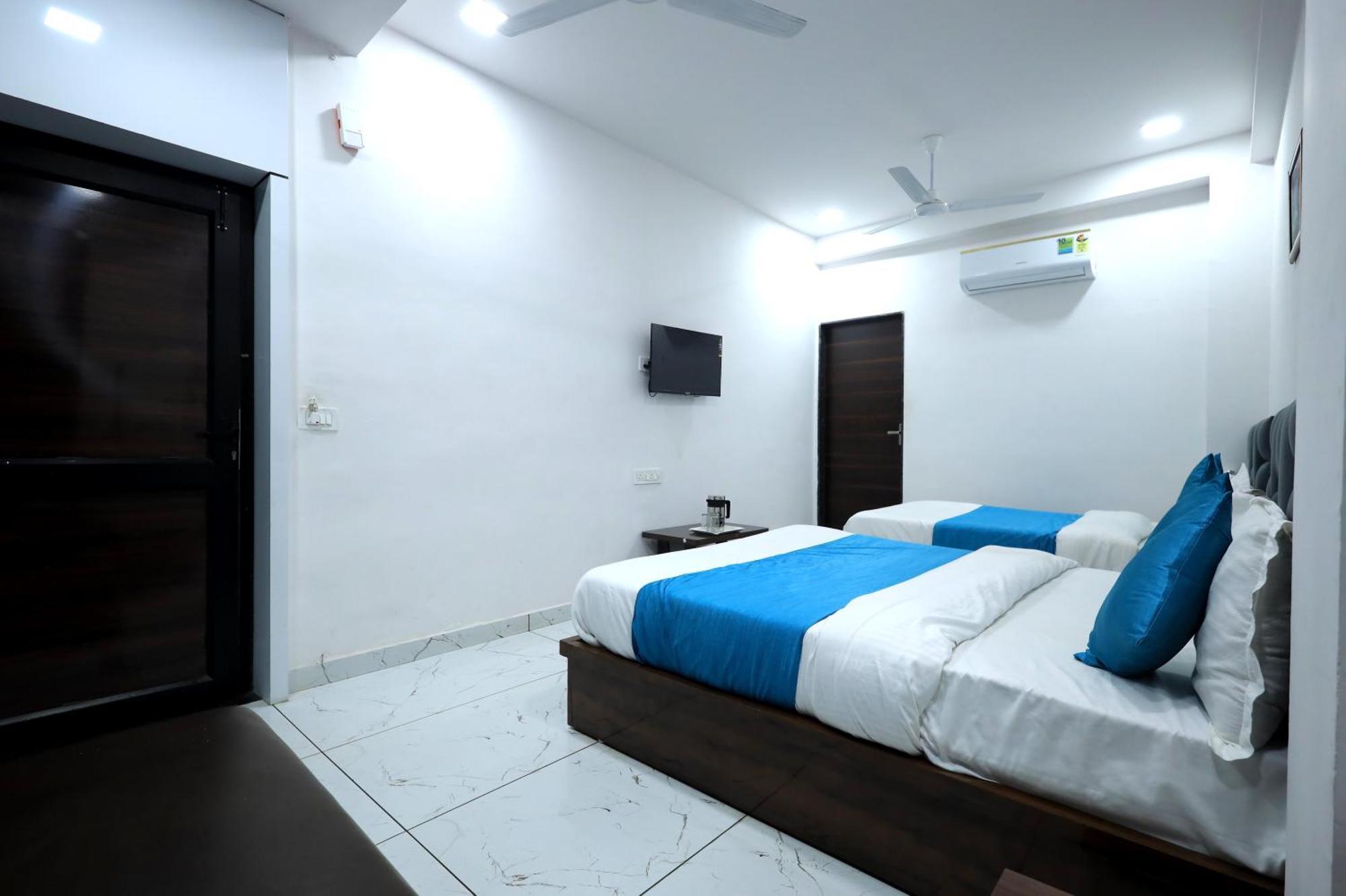 Hotel Season Ahmadábád Kültér fotó