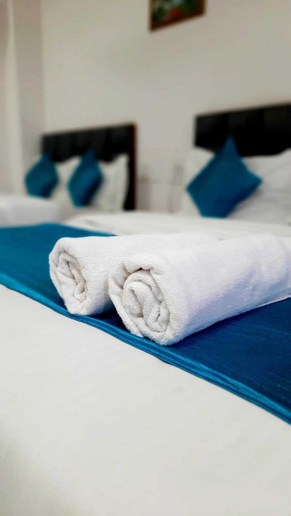 Hotel Season Ahmadábád Kültér fotó